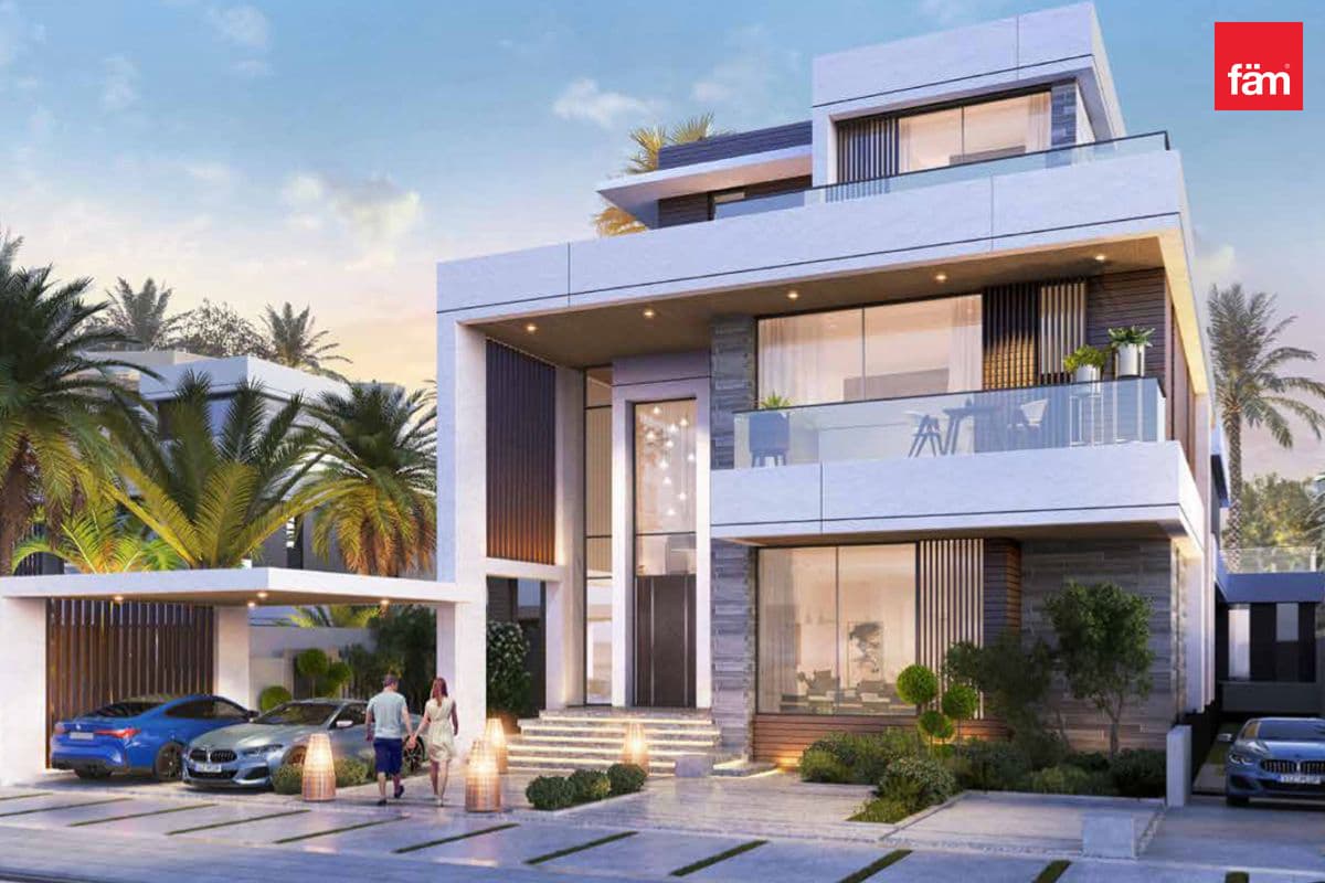 Luxury Living | Water Front | Amazing Deal |