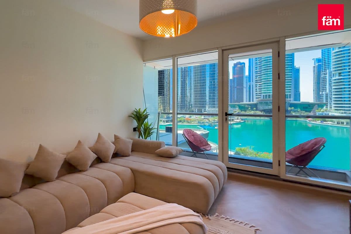 Full Lake View | Upgraded & Furnished | Vacant