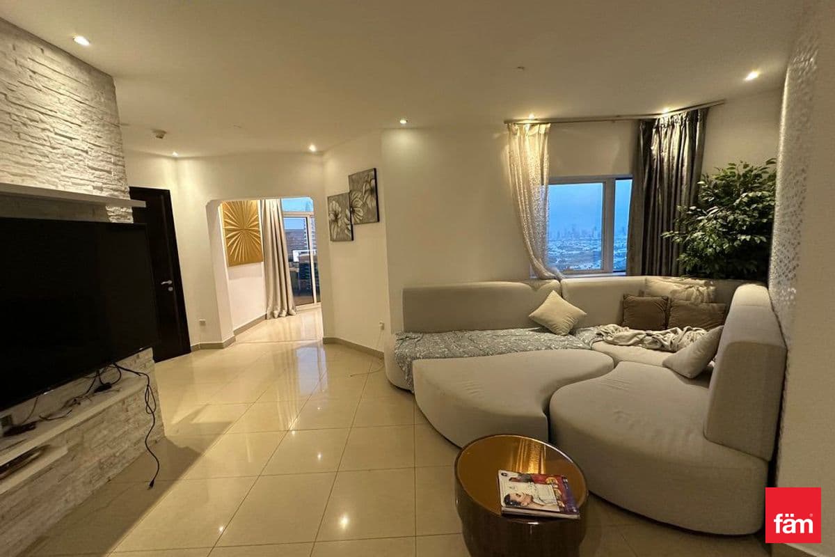 Renovated | Luxury | Spacious | High Floor