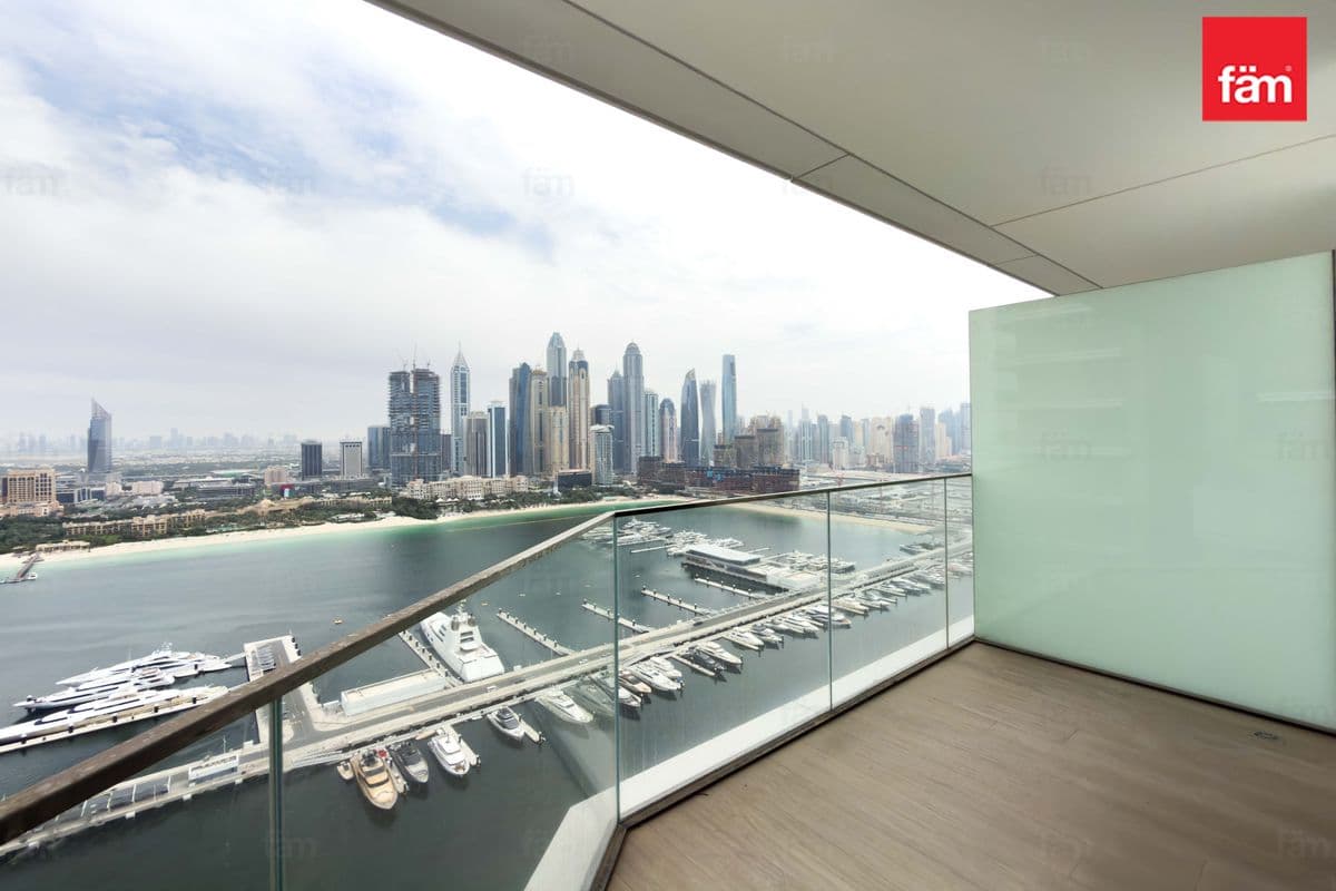 Sea View I Private Beach Access I High Floor
