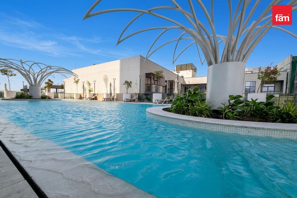 E311 Access | NO Traffic | Brand New | Furnished