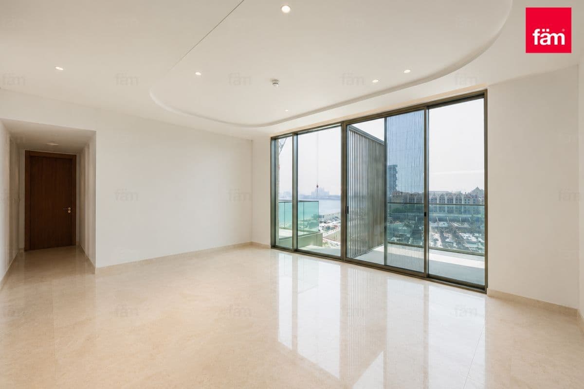 Luxury Beachfront Living With Panoramic Views
