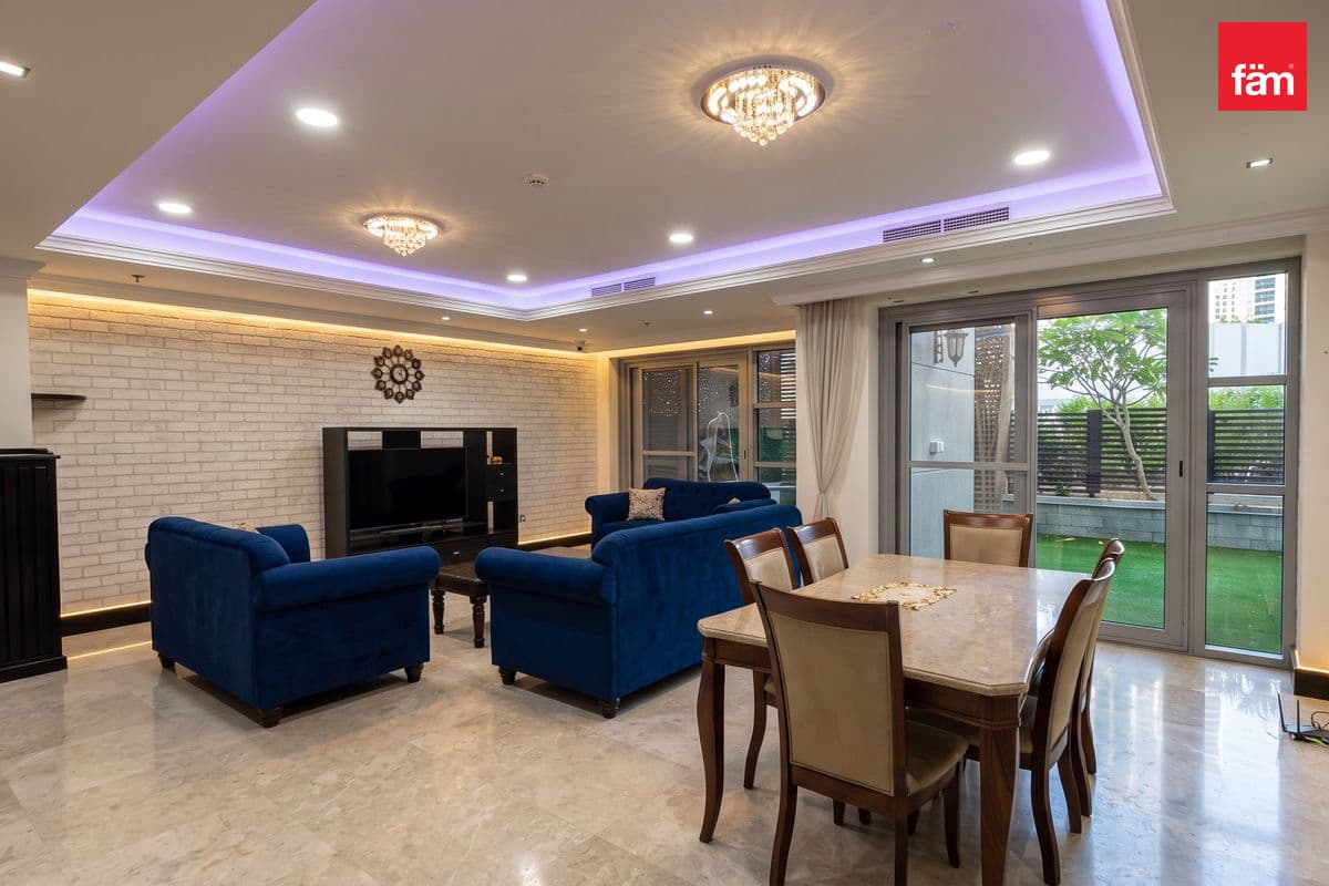 Burj Khalifa View | Duplex | Maid Room