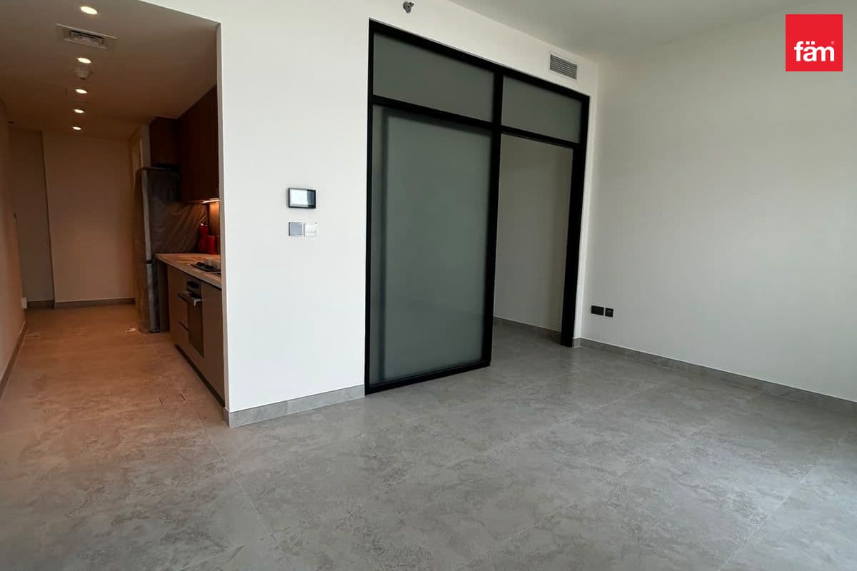 Smart Layout | Negotiable | Below Op Price