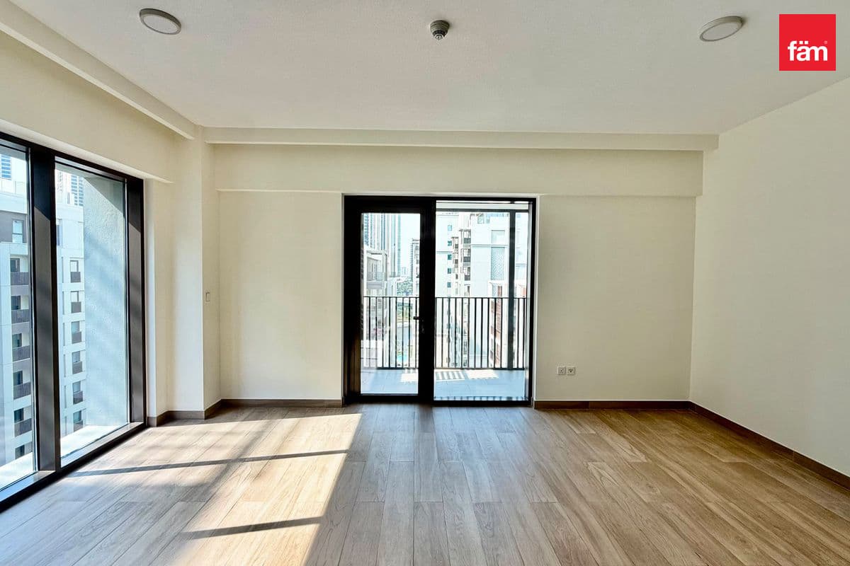 Vacant Apartment | Grove Building 1 | Pool View