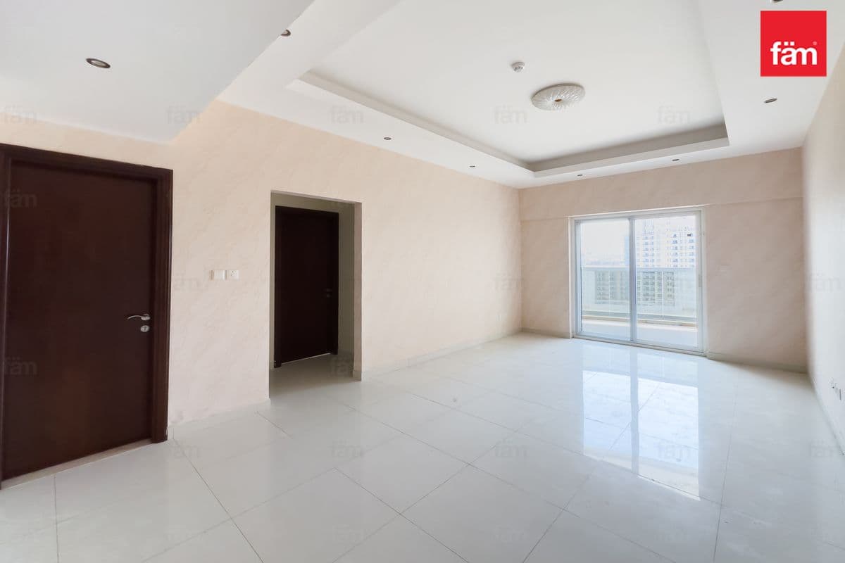 Community View | Vacant | Spacious | 12 Cheques