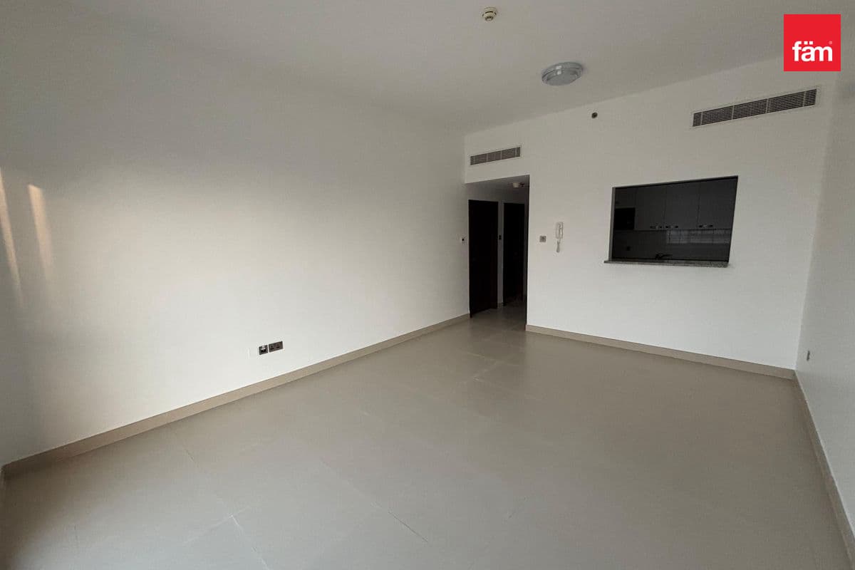 Spacious | Community View | 6 Cheques | Best Deal