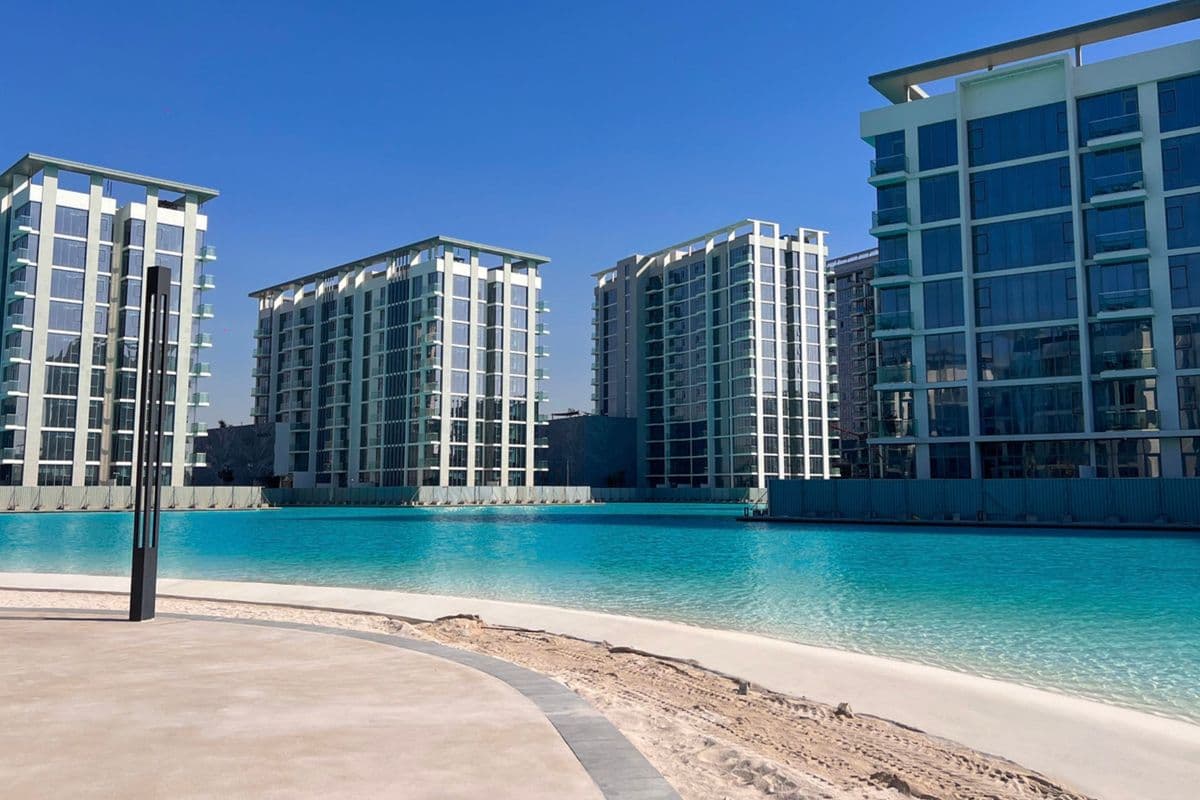 Pool View | Vacant | Spacious | 4 Cheques