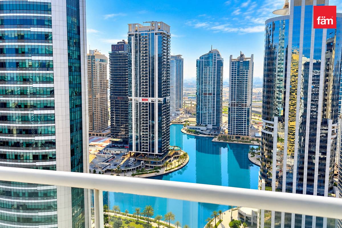 Balcony | Upgraded | Lake View | Next To Metro