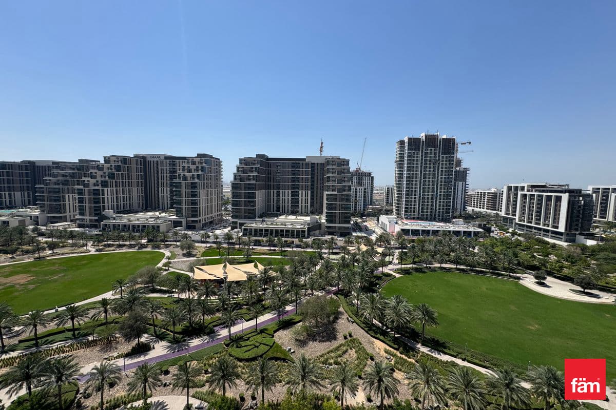 Vacant | Mid Floor | Full Park View