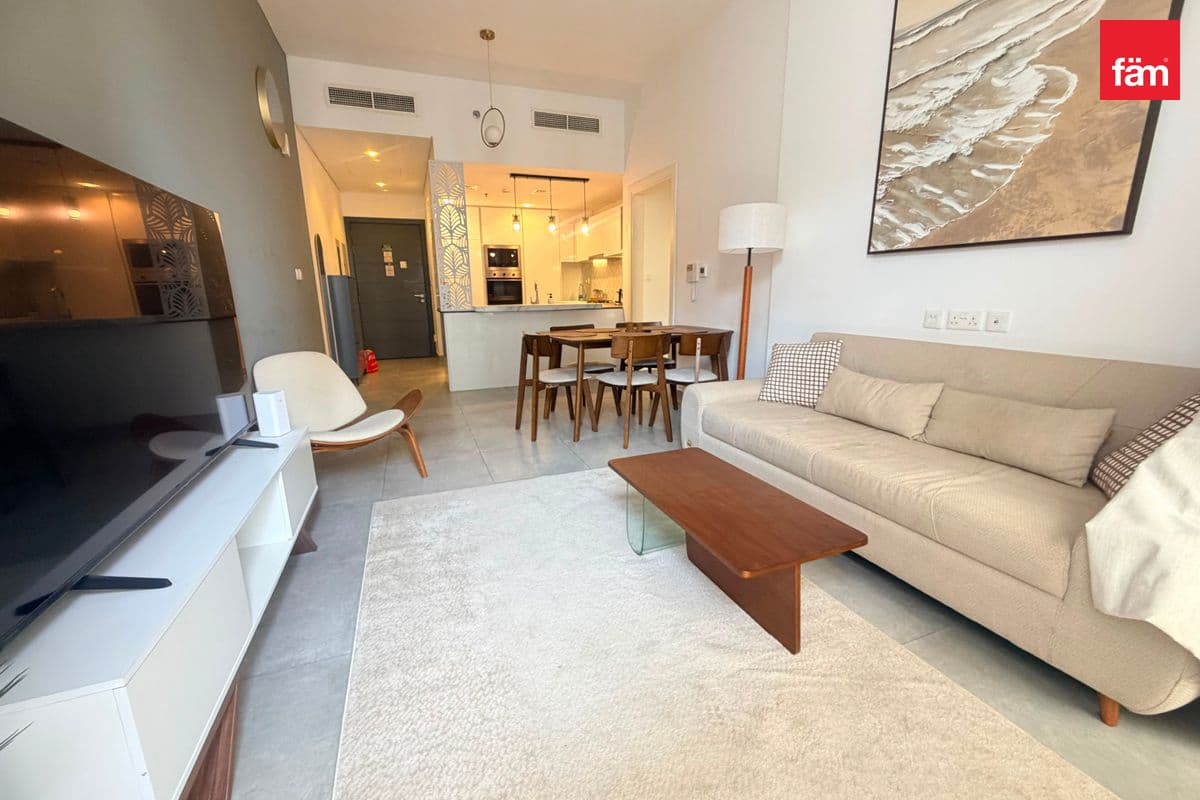 Large 2br W Maid | High Floor | Furnished | Vacant