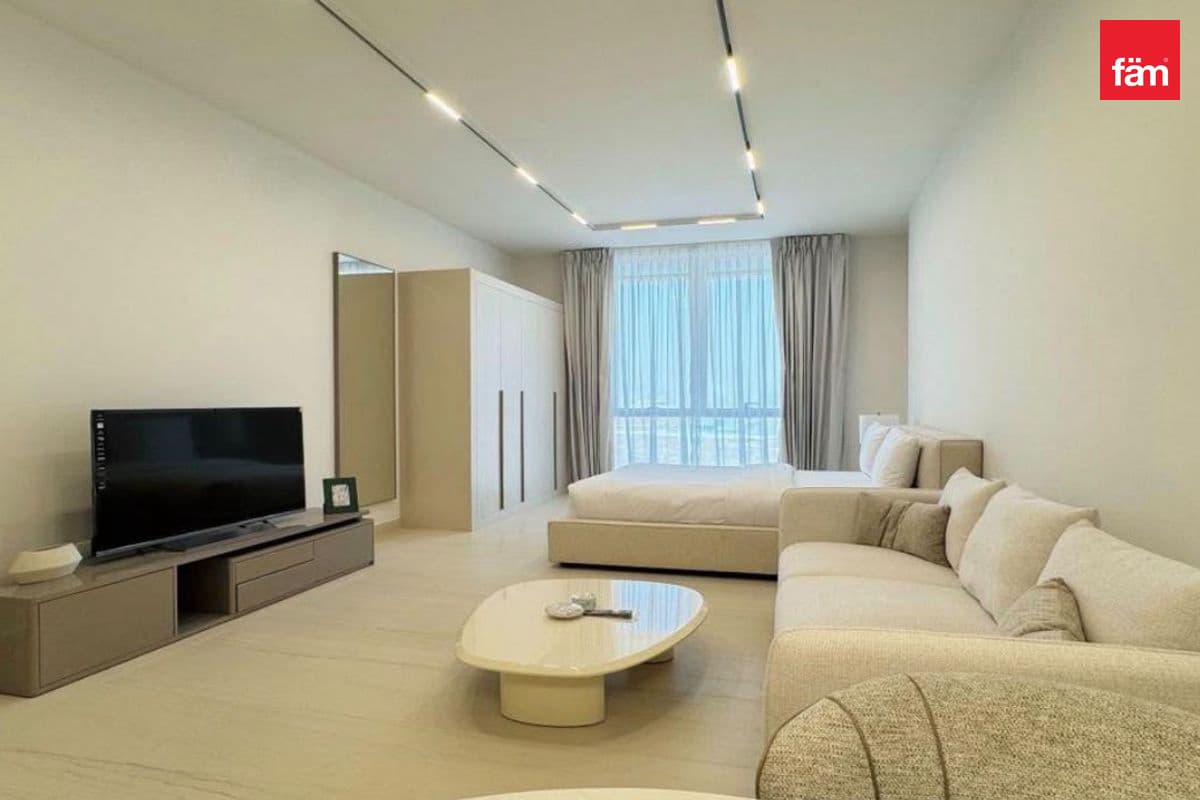Spacious & Fully Furnished L Ready To Move In