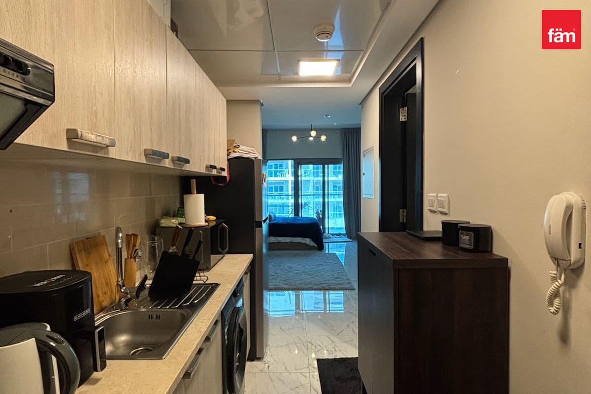 Flexible Cheques | Spacious Studio | Unfurnished
