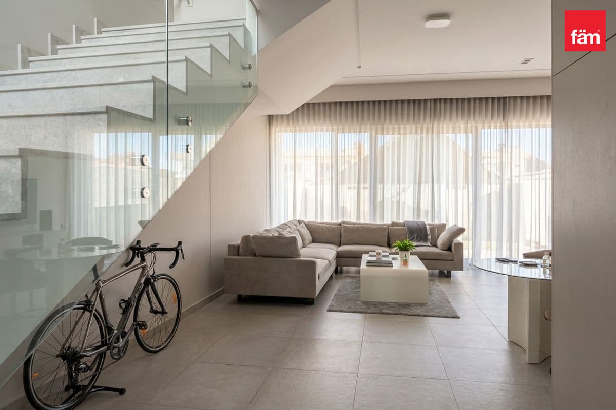 Top Notch Furnishings | Single Row | Book Now
