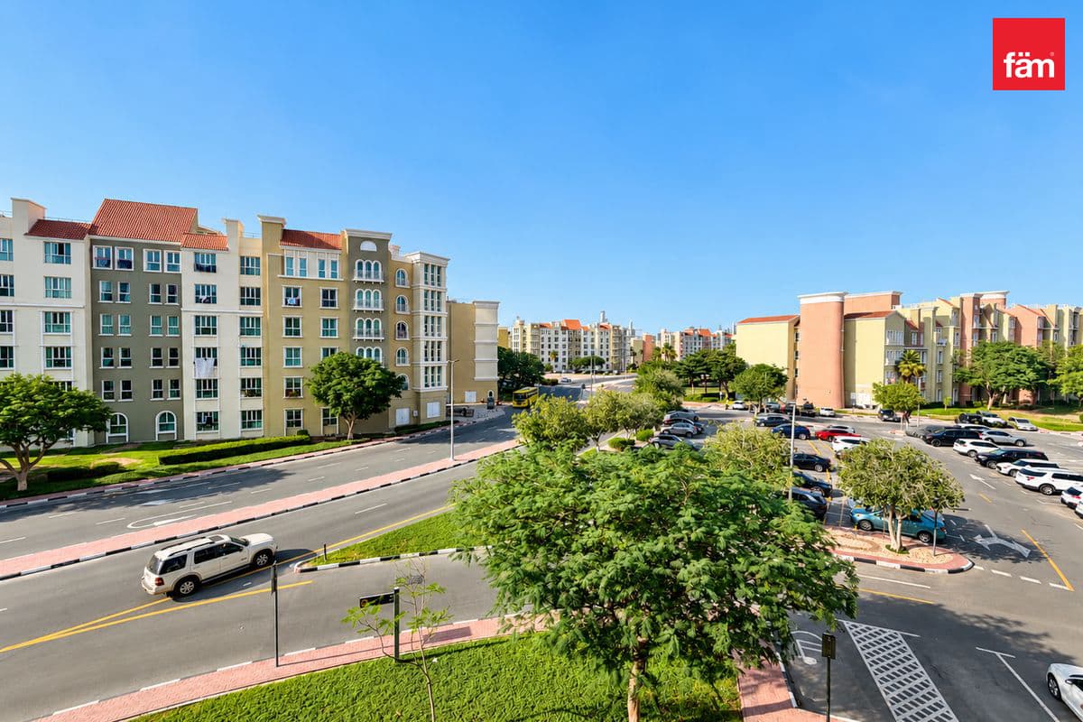 Ready To Move | Close To Metro | Community Living