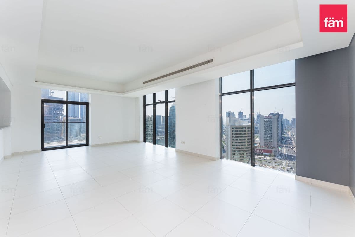 High Floor Unfurnished 3br + Maid | Downtown Dubai