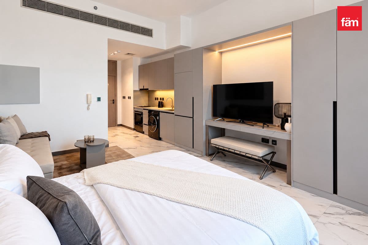 Low-Floor | Fully Furnished |Townhouse View