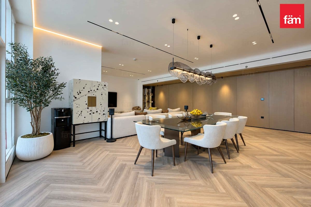 Luxury Premium Upgrade| Fully Furnished | Seaview