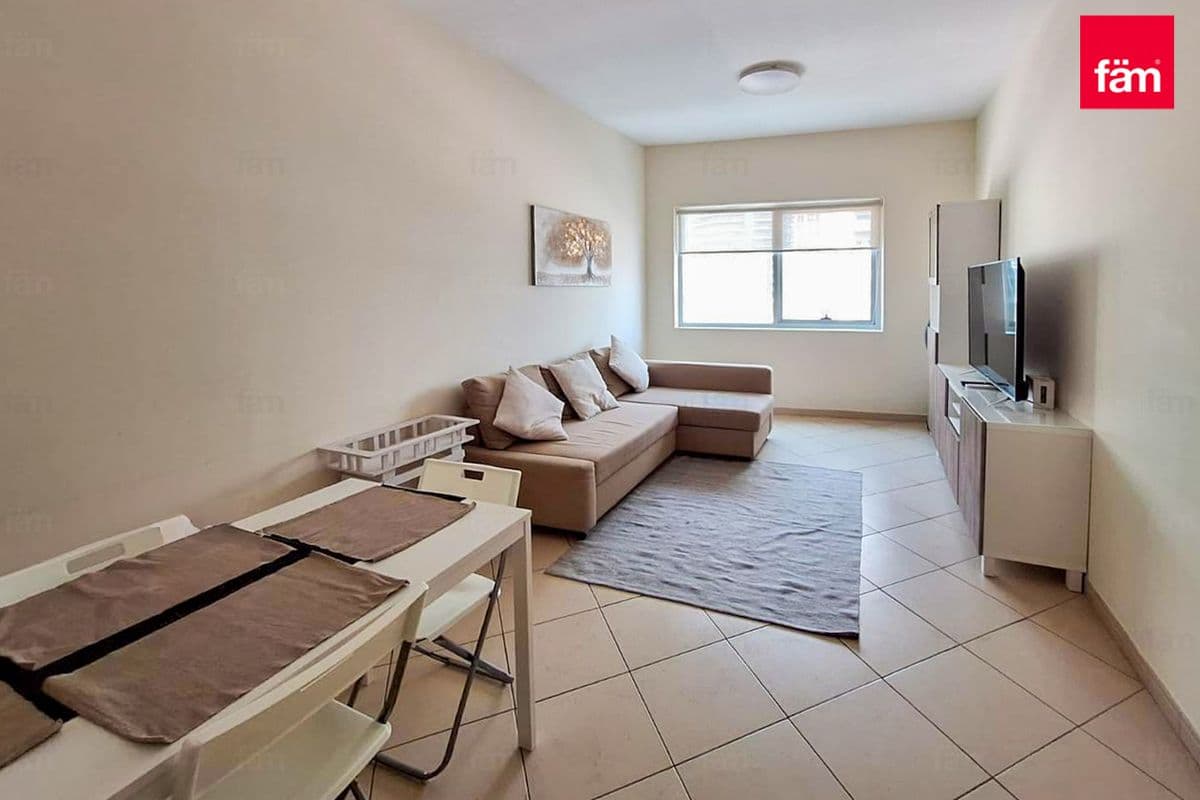 Modern Living Apartment In A Prime Marina Location