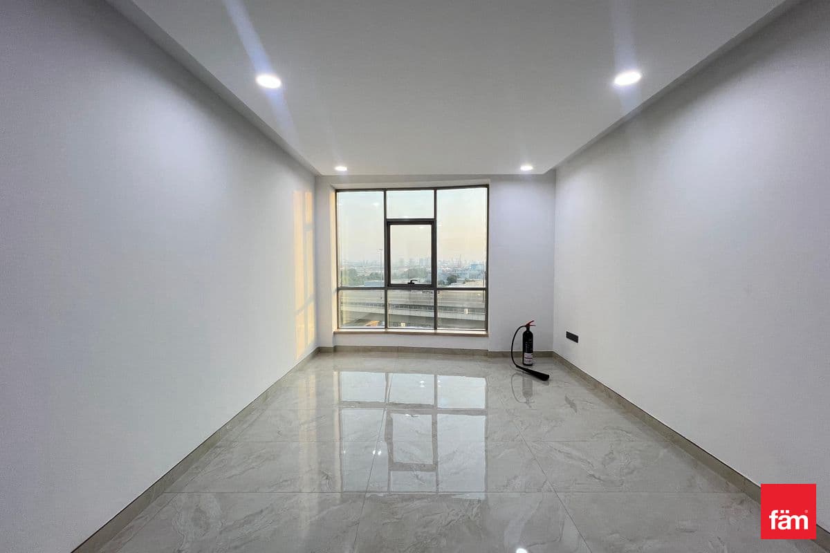 Perfect For Solo | NO Balcony | Maintained