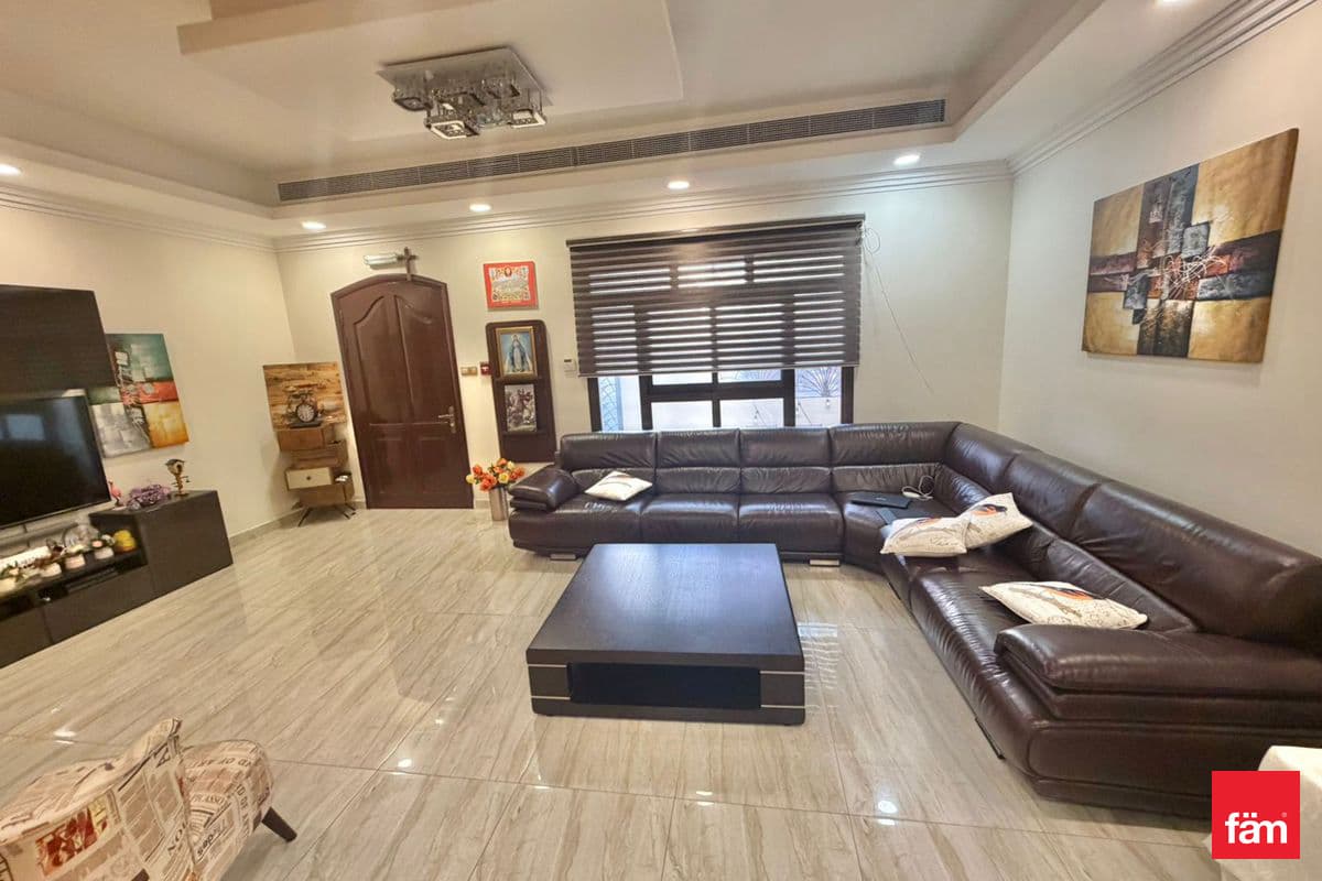 Exclusive | Private Lift | Huge Layout