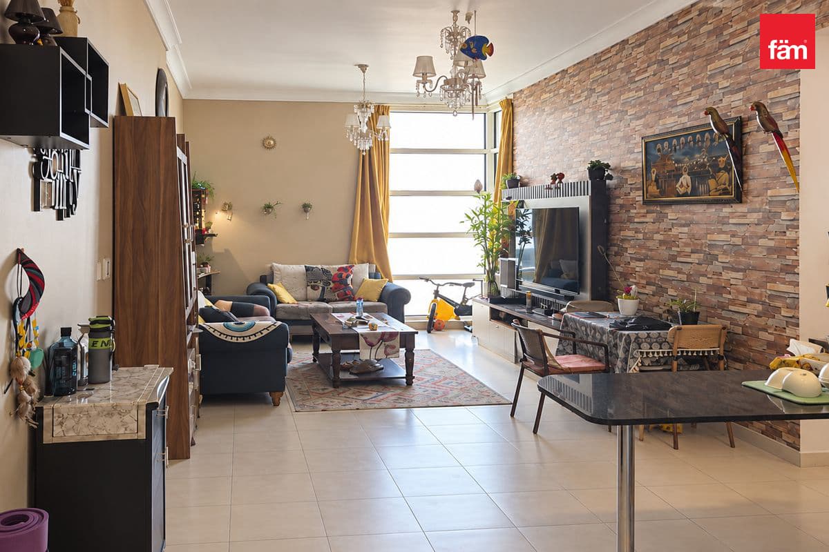 Spacious Layout | Balcony | Business Bay