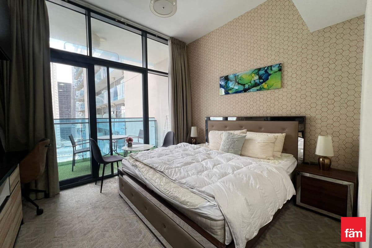 High Floor | Pool View | Vacant To Transfer
