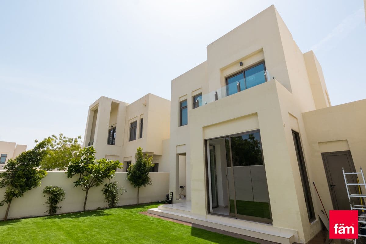 Single Row | Negotiable | Near Pool | Extended