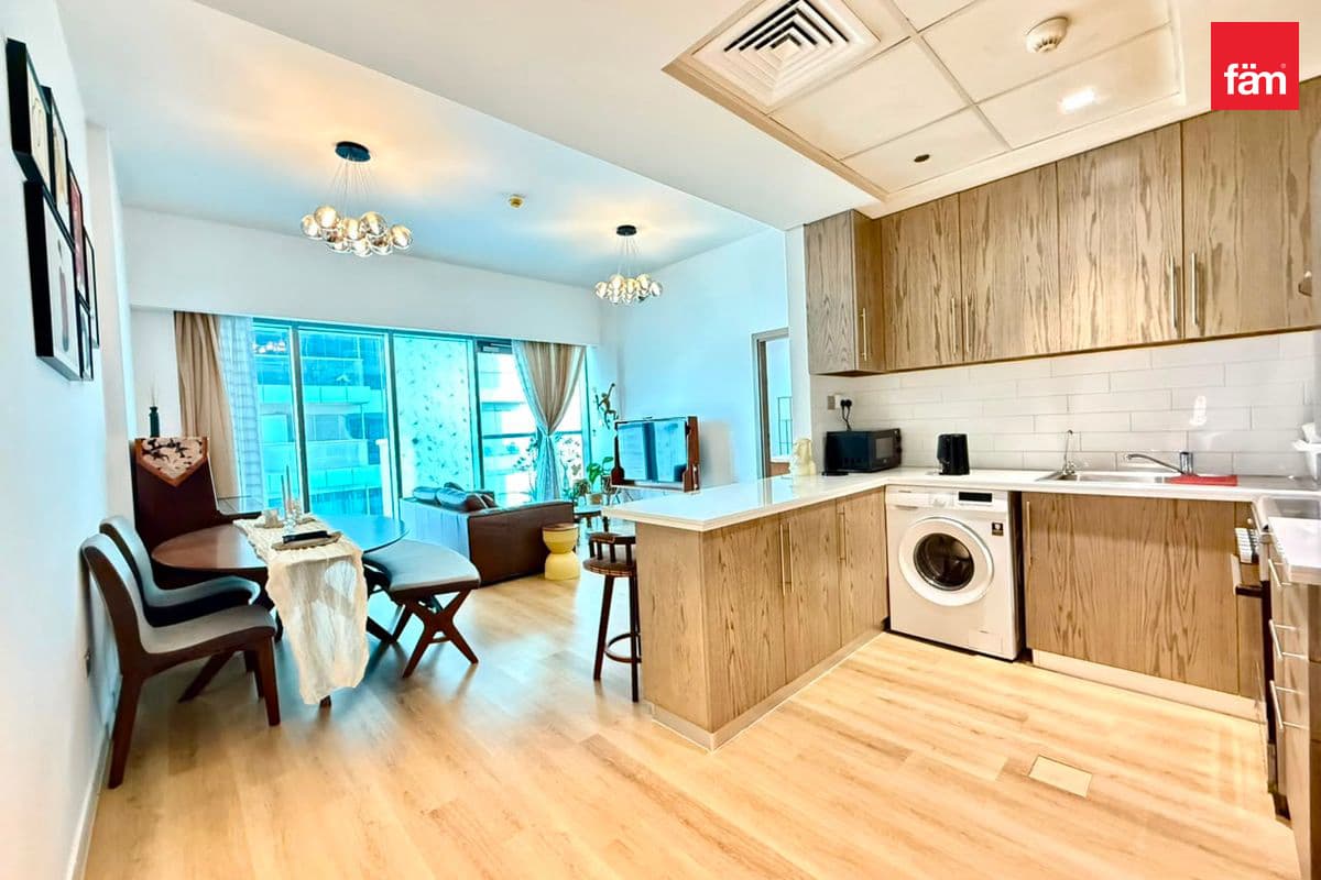 Vacant | Fully Furnished | Near To Park | Upgraded