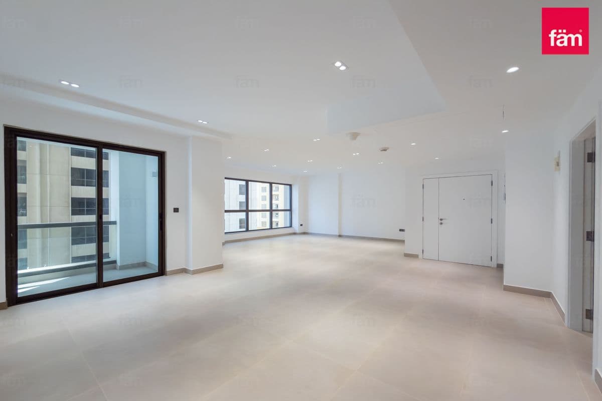 Exclusive 3br W Maid | Upgraded | Vacant