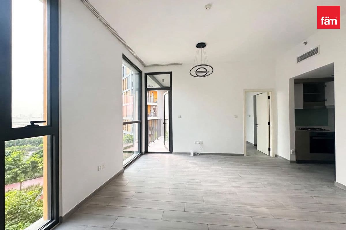 Central Park Views | Vacant | Spacious | 4 Cheques