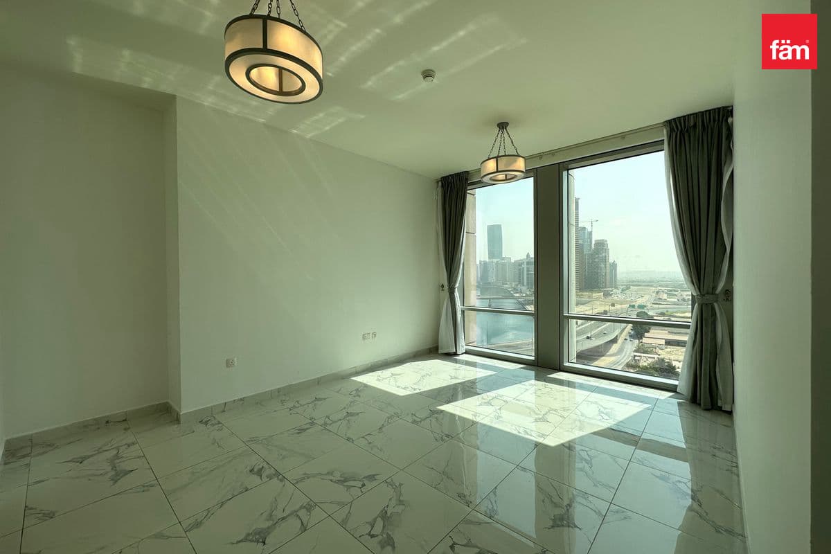 Prime Location | Spacious | Canal View