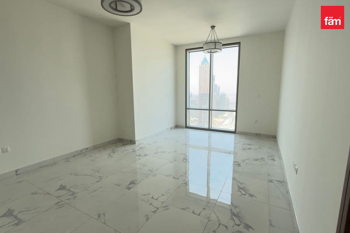 High Floor | Canal | Unfurnished