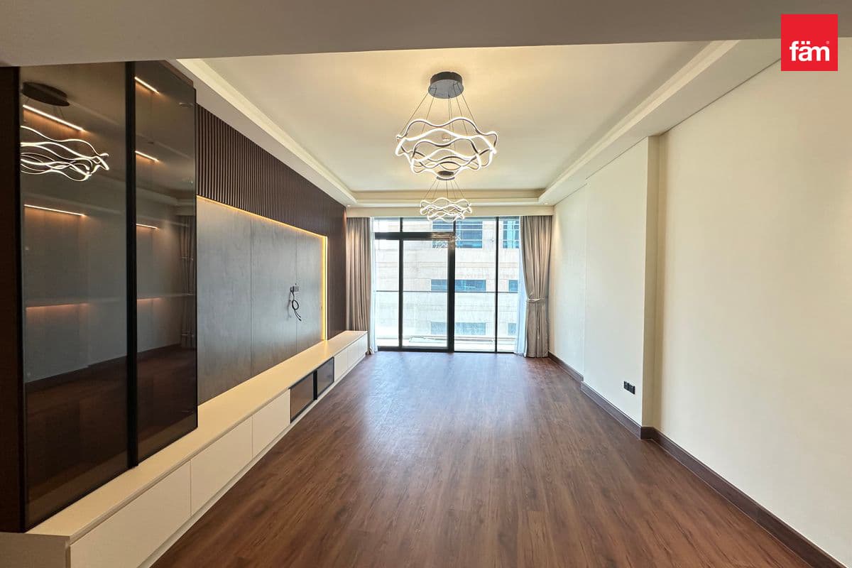 Brand New | Premium Quality | Closed Kitchen