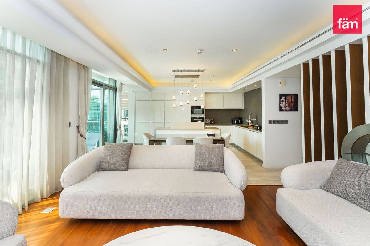 3 Bed Converted Into Spacious 2 Bed / Upgraded