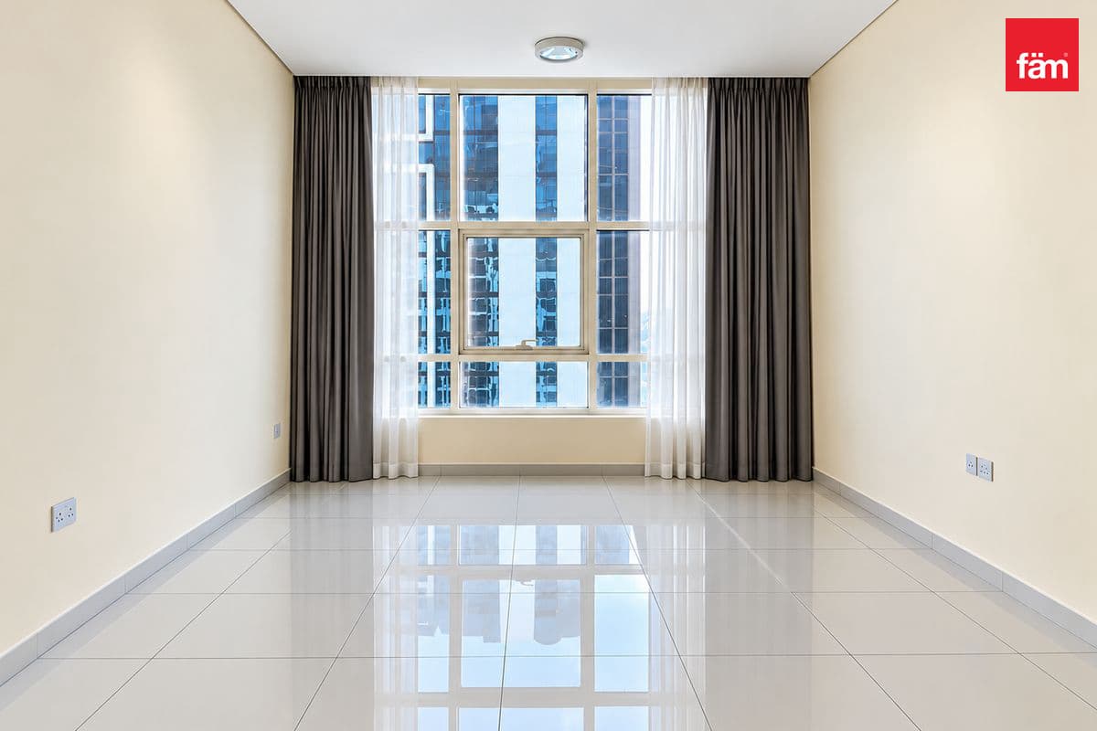Spacious | Balcony | Closed Kitchen