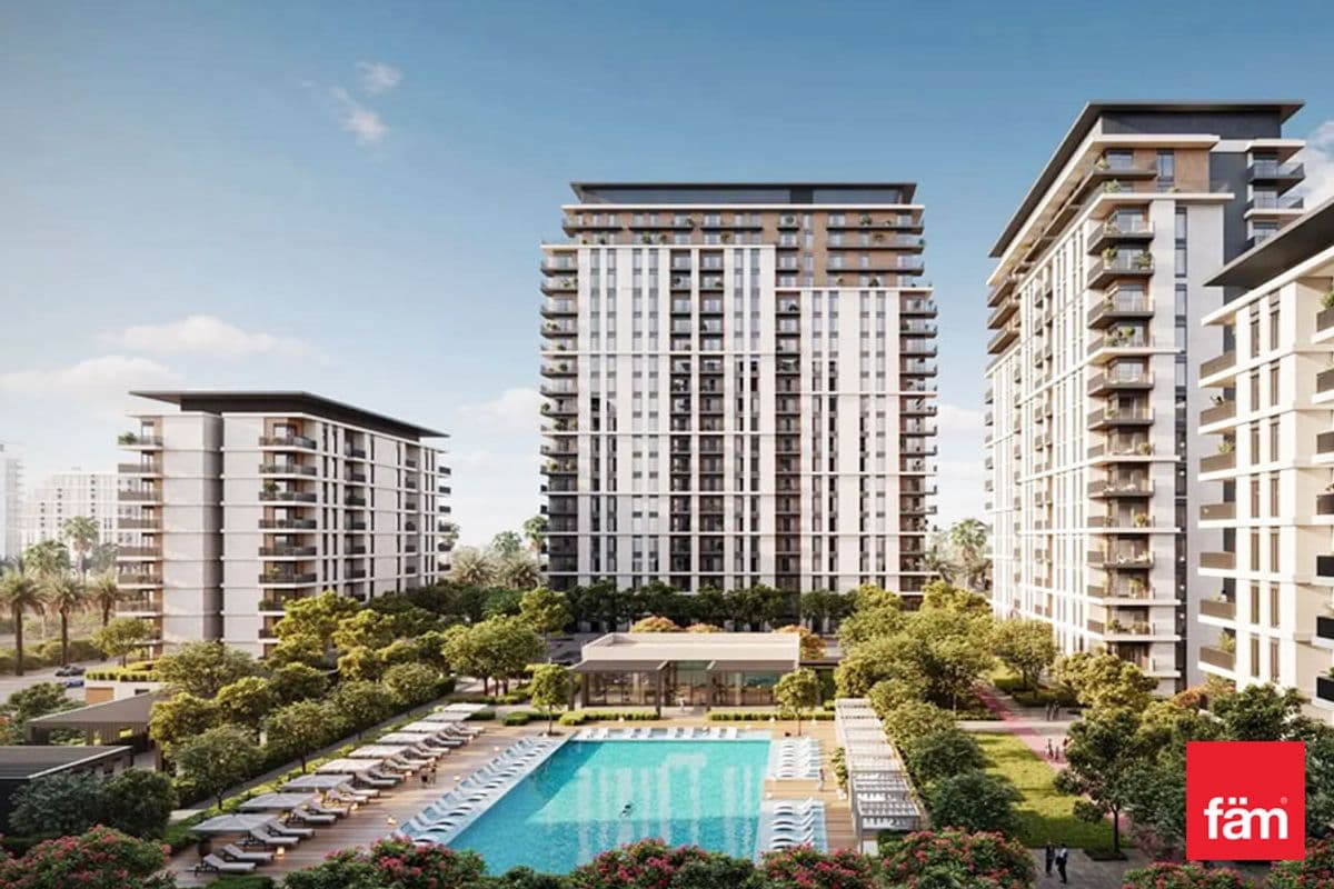 High Floor I Pool And Park View I Walking To Mall