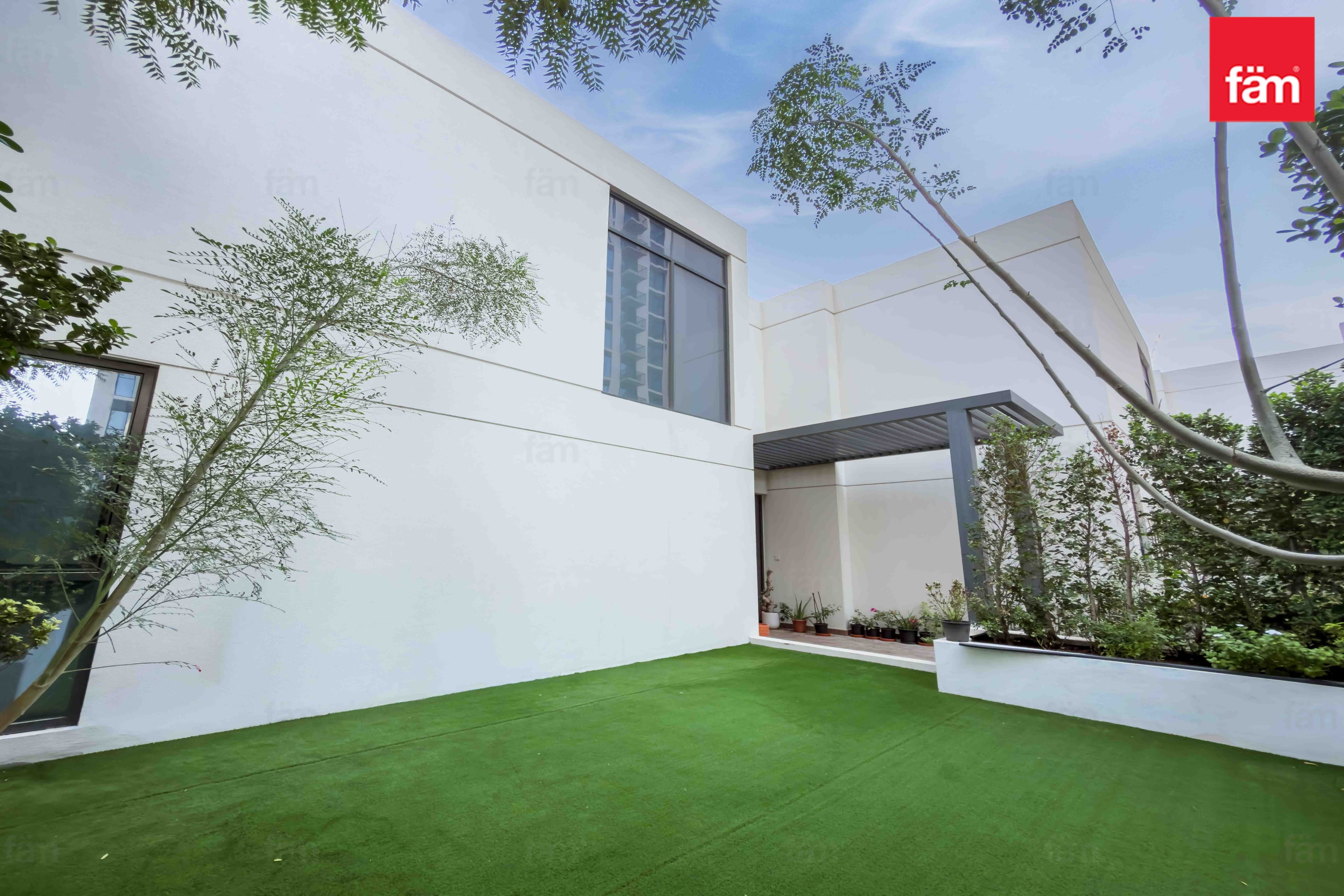 Spacious | Private Garden | Vacant On Transfer