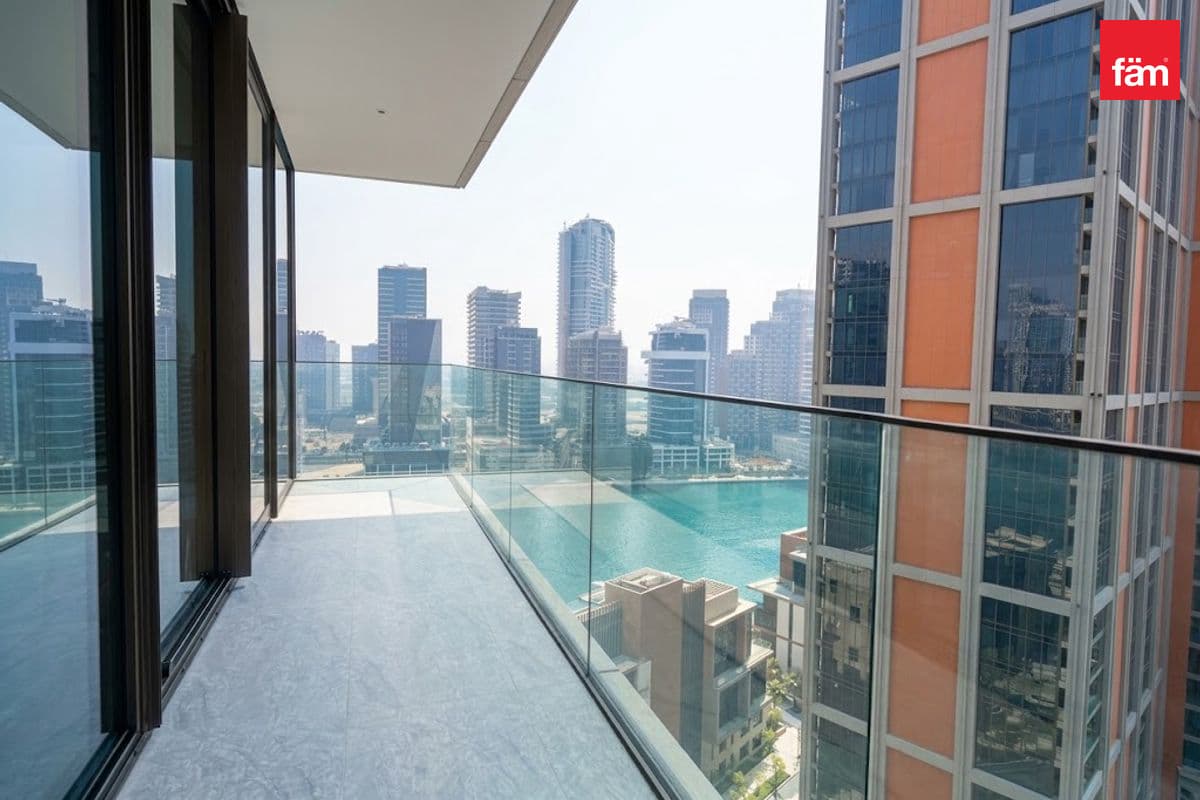 Luxury Living | Unfurnished | Canal View
