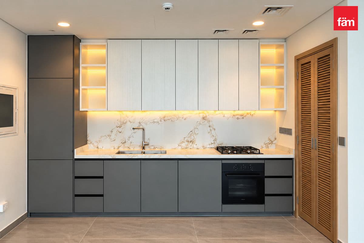 Spacious Layout | Vacant | Full Canal View