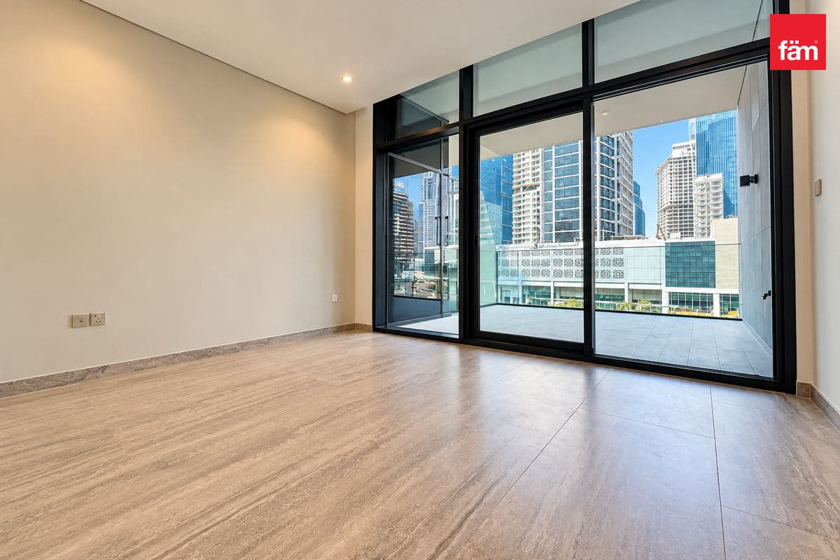 1-Bed Waterfront Simplex L Canal View L High ROI
