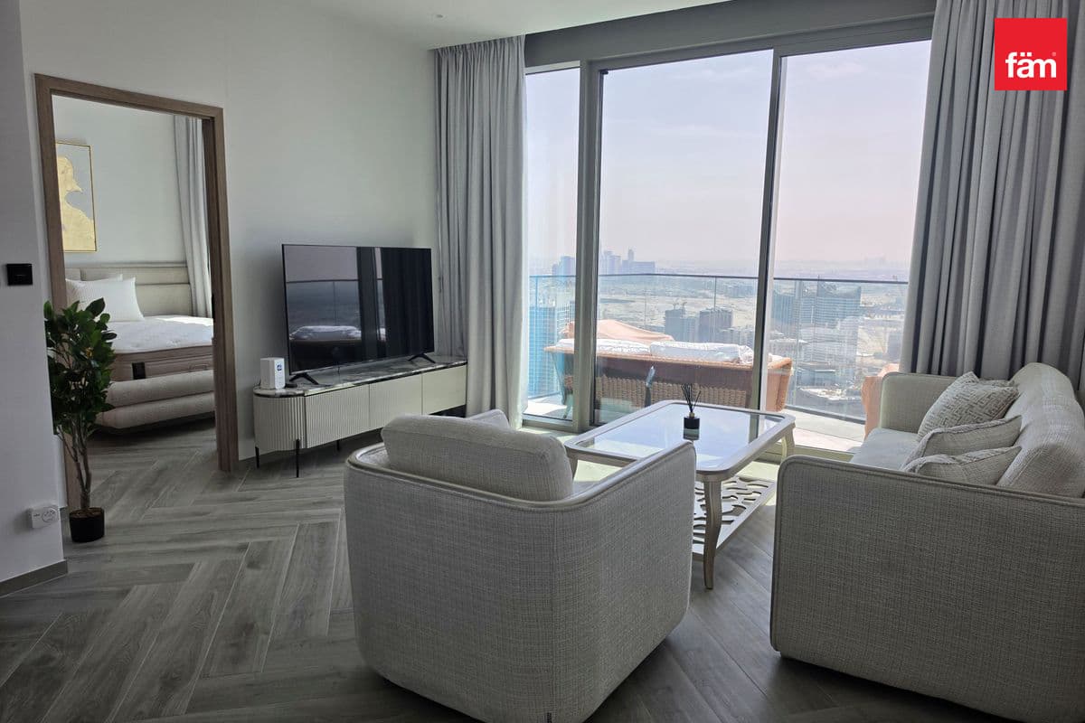 Ultra High Floor | Amazing Canal View | Furnished