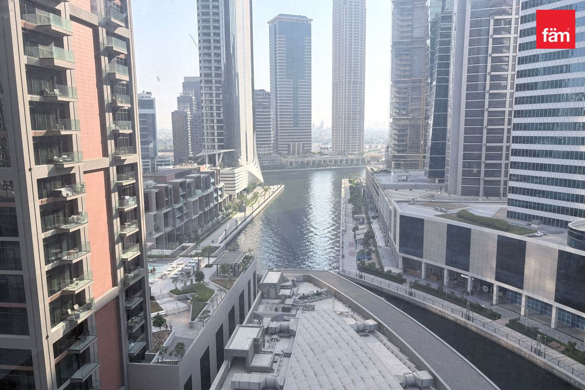 Peninsula Two | 1 Bedroom For Rent | Near Metro