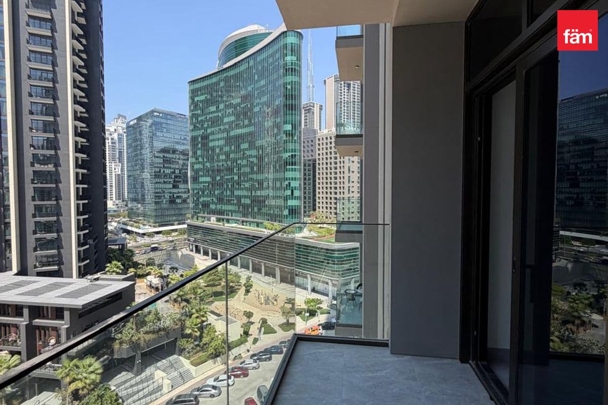 Studio For Rent In Peninsula Two Near Metro