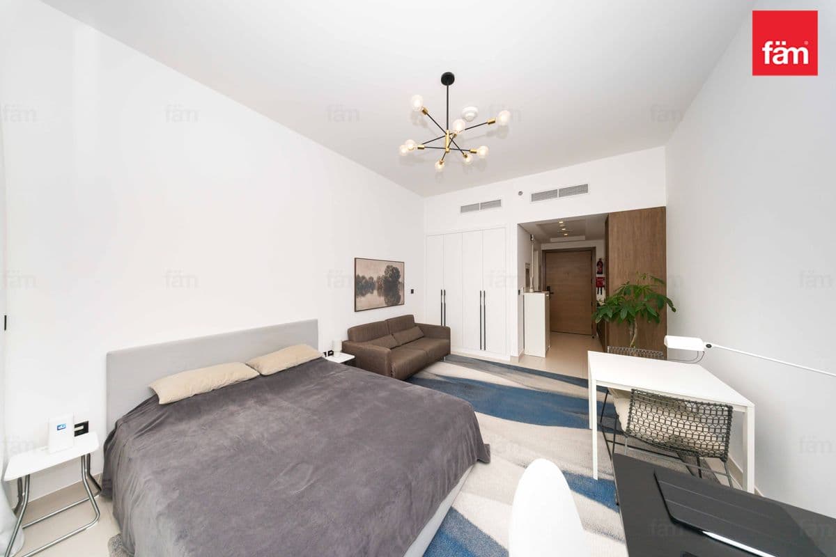 Motivated Seller | Spacious Studio | Phpp
