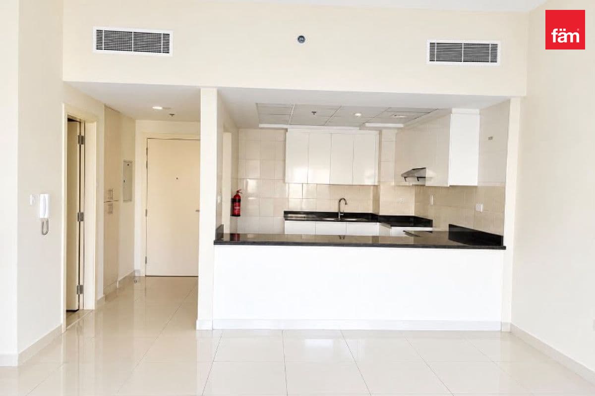 Vacant Now | Modern Home With Rooftop Leisure