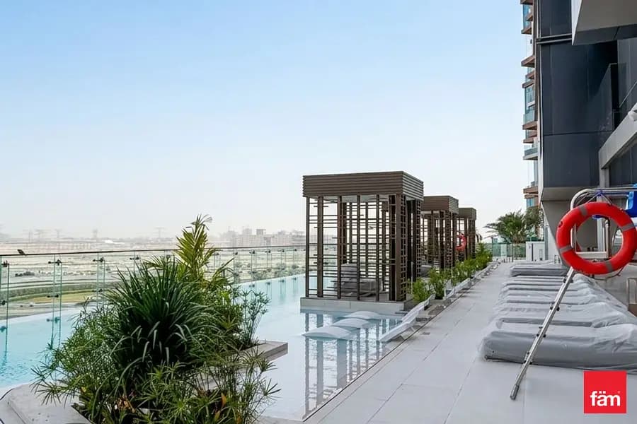 Luxurious | High Floor | Prime Location | Modern