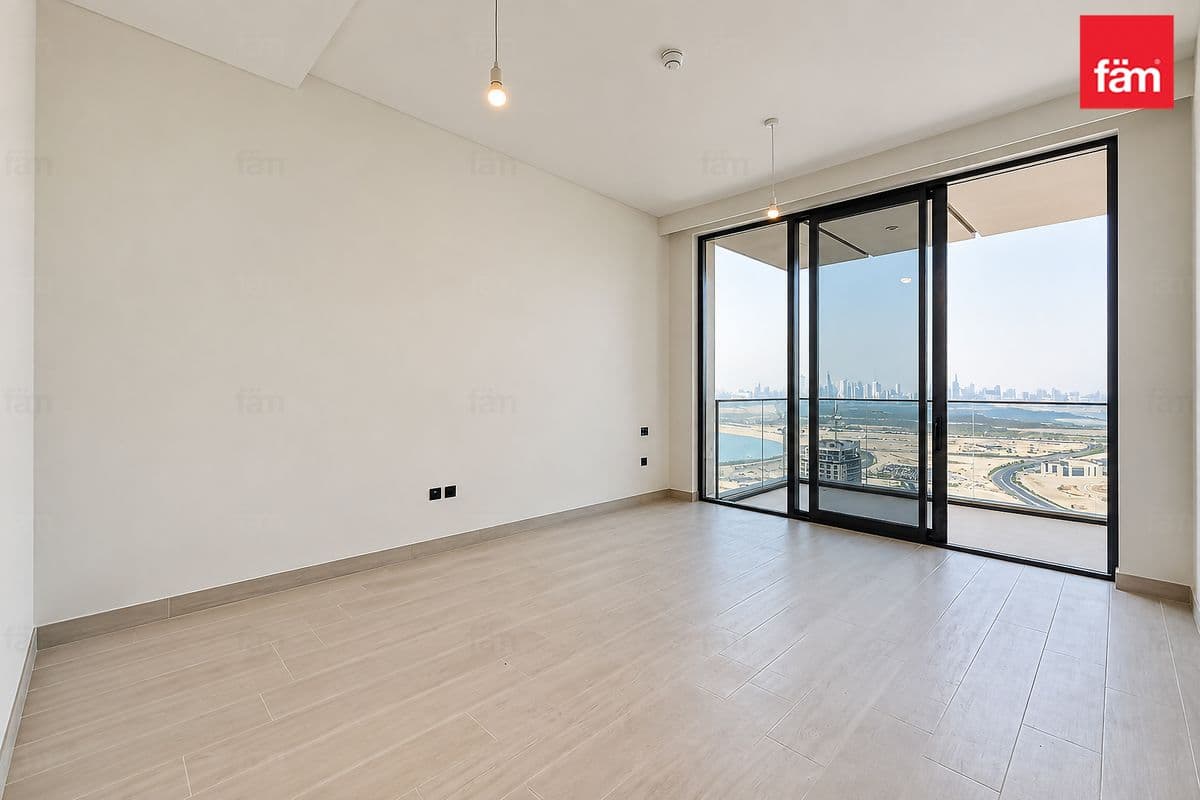 Brand New | High Floor | Complete Creek View
