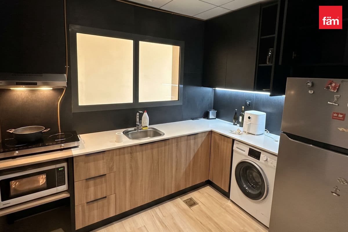 Spacious | Vacant | Closed Kitchen | Villa View