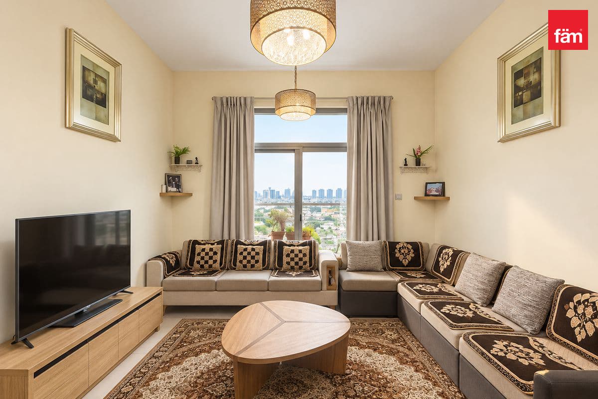 Fully Furnished I Chiller Free I Near Metro